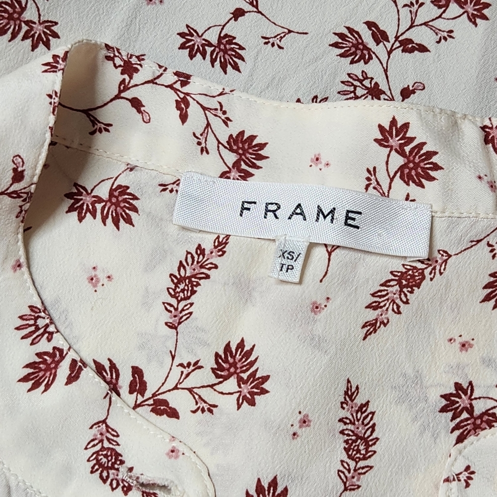 FRAME Voluminous Button Up Shirt in Floral/Off-white - Picture 6 of 7